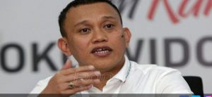 DPR:Negara Bukan Perusahaan Keluarga item-thumbnail