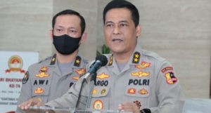 Wakil Ketua DPRD Kota Tegal, Jawa Tengah Selenggarakan Dangdut Tanpa Izin, Kapolsek Setempat Dicopot dan Diperiksa Propam item-thumbnail