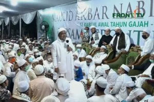 Relawan Corona Mengundurkan Diri, Kecewa Satgas Covid-19 Menyumbangkan 20.000 Masker Kepada Rizieq item-thumbnail