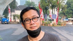 Denny Siregar: Heran, Soal Kartun Ribut, Tapi Pengeboman Orang-orang tak Berdosa tak Pernah Ribut item-thumbnail