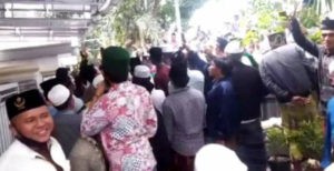 Jika Rizieq Ditangkap, Rumah Mahfud di Pamekasan akan Dibakar item-thumbnail
