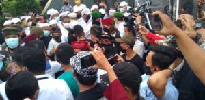 Komisi III DPR Desak Polisi Lakukan Tindakan Tegas Terhadap Kubu Rizieq item-thumbnail