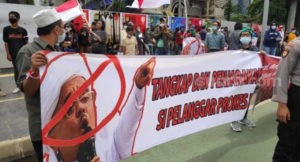 Wajar Polisi Segera Menangkap dan Menahan Rizieq item-thumbnail