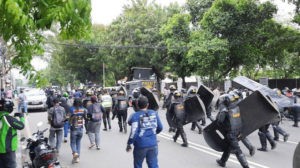 Ngeri…..dari Ratusan Peserta Aksi 1812, Polisi Temukan Ganja dan Sajam item-thumbnail