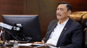 Prediksi Luhut 4-5 Hari ke Depan Keadaan Covid-19 akan Semakin Baik item-thumbnail