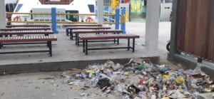 Kemegahan Pelabuhan Muara Ternoda Tumpukan Sampah item-thumbnail