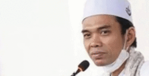 Aktivis Muslim di Singapura Sebut UAS Bukan Muslim yang Memiliki Etika item-thumbnail