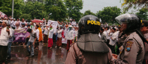 Disebut Penceramah Radikal, Santri di Madura Tolak Kedatangan UAS item-thumbnail