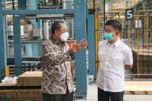Indonesia Masuk Kelompok Lima Besar Produsen Ubin Keramik Dunia item-thumbnail