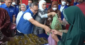Mendag Zulhas Melakukan Penyalahgunaan Kekuasaan, Tidak Patut Dilakukan Seorang Pejabat Negara item-thumbnail