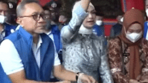 Pedagang Minta Mendag Zulhas Fokus Urusan Negara Jangan Campur Aduk dengan Kepentingan Keluarga item-thumbnail