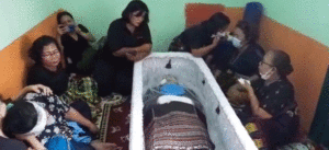 Kapolres Jakarta Selatan Dituduh Merekayasa Cerita Terkait Kematian Brigpol Yosua Hutabarat item-thumbnail