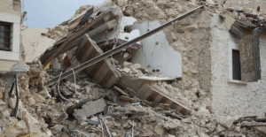 67 Rumah Ibadah Rusak Akibat Gempa Bumi di Tapanuli Utara item-thumbnail