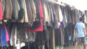Disiapkan Perpres Melarang Perdagangan Baju Bekas Impor item-thumbnail