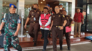 Akhirnya….Menkominfo Jhony G Plate Tersangka Korupsi Uang Negara Rp 8 Triliun, Langsung Ditahan item-thumbnail