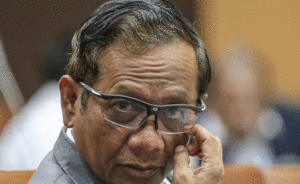 Mahfud MD Tidak Tau Mana Kasus Rocky Gerung yang Sampai Disidangkan di Pengadilan item-thumbnail
